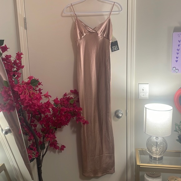 3/$100 NWT satin pink maxi dress parallel lines - Picture 2 of 5